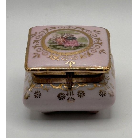 Arnart Imports Porcelain Trinket Courting Couple Pink Box 1950's - Picture 6 of 11